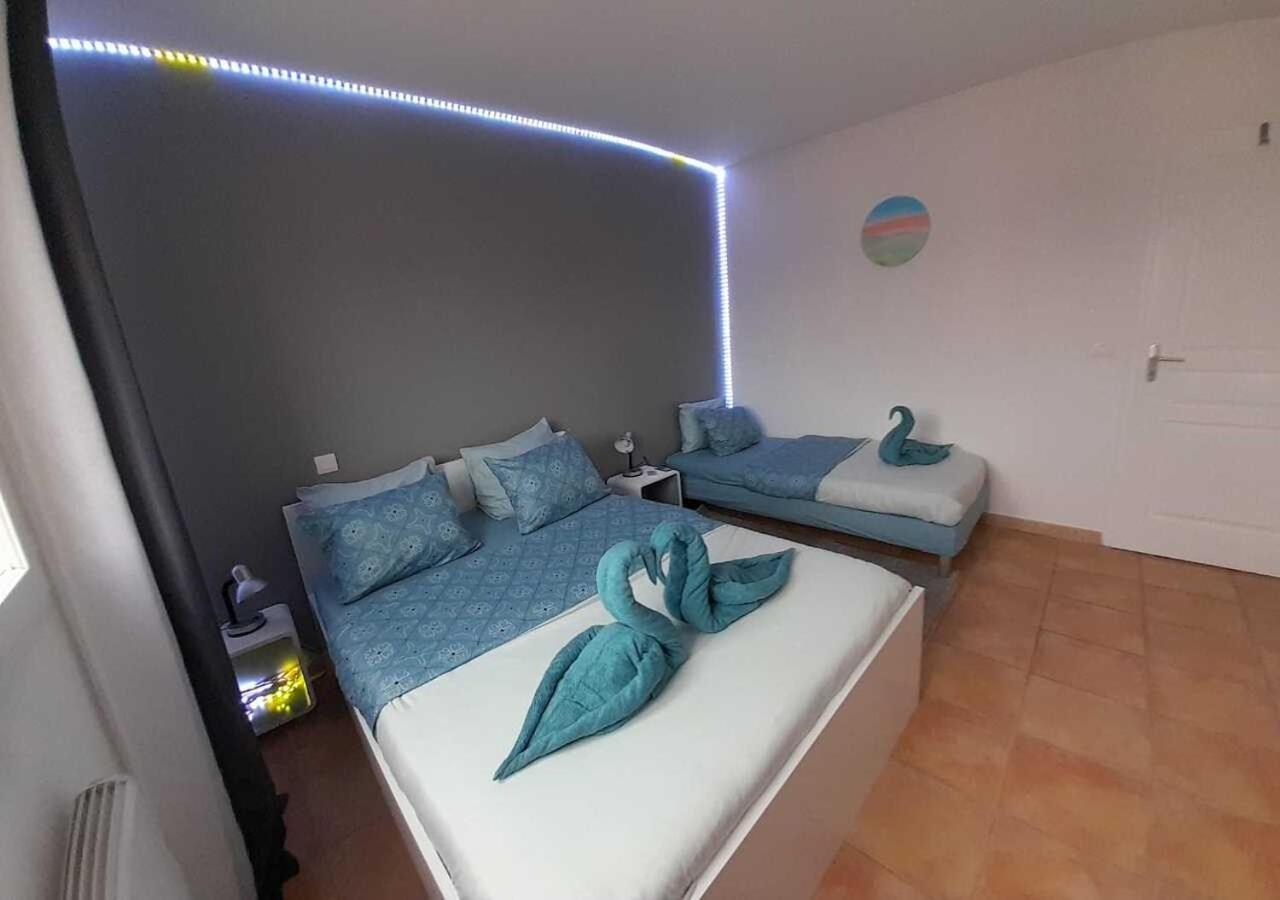 Villa Avec Plage A Pied Et Grande Piscine Sainte-Marie-la-Mer Esterno foto